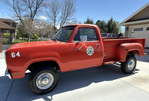1976 Dodge W200 photo